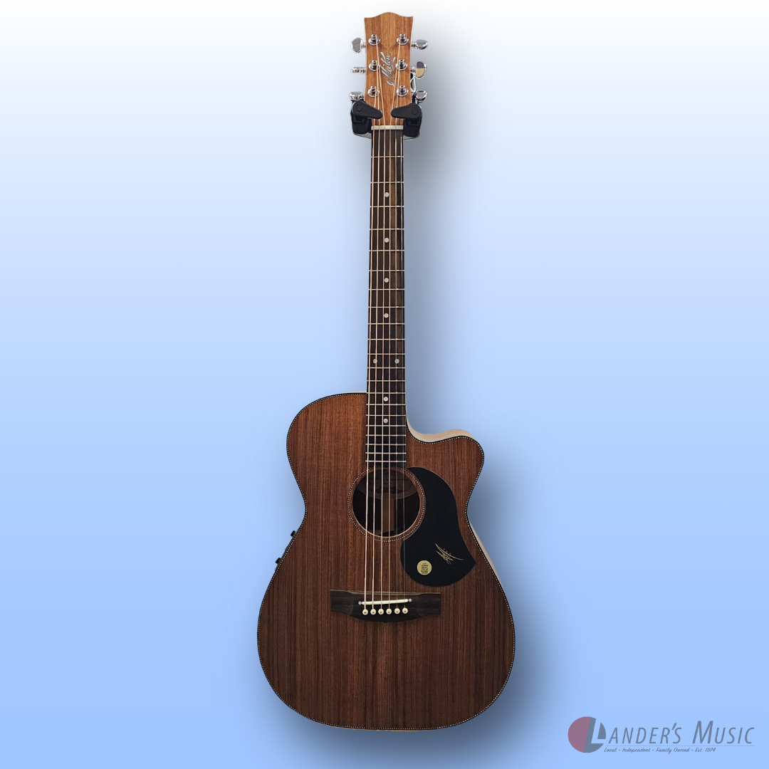 Maton Blackwood Series EBW808C Electric/Acoustic Guitar with Case