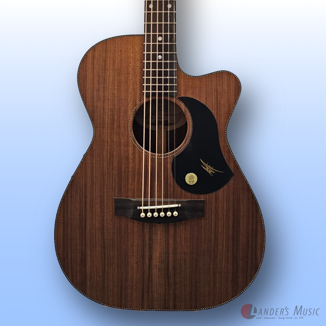 Maton Blackwood Series EBW808C Electric/Acoustic Guitar with Case