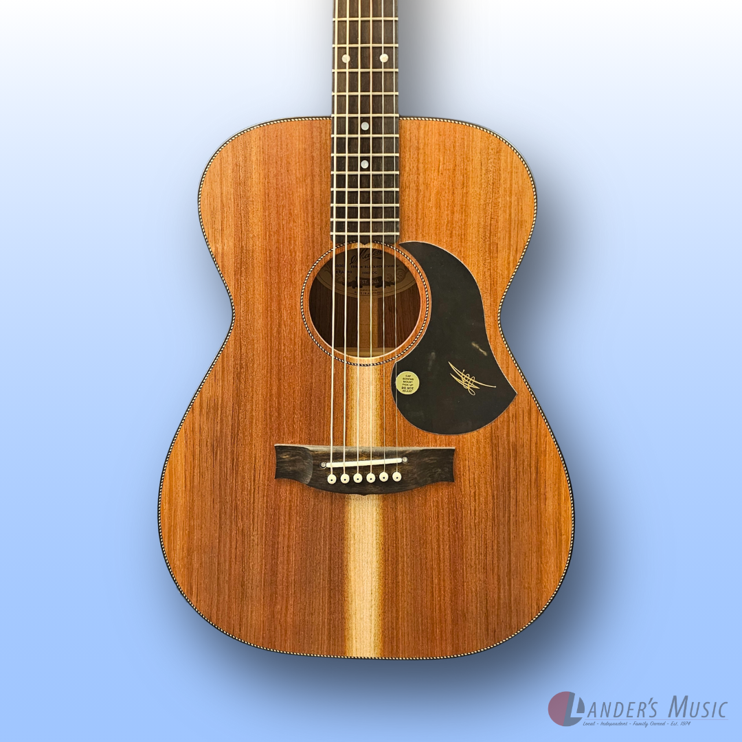 Maton Blackwood Series EBW808 Electric/Acoustic Guitar with Case