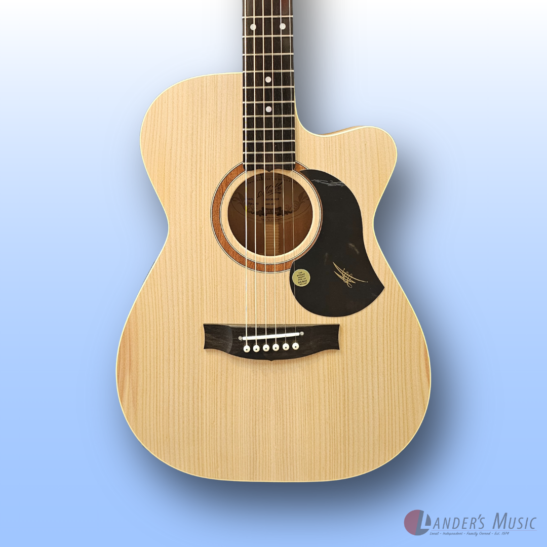 Maton Performer Electric/Acoustic Guitar with Case