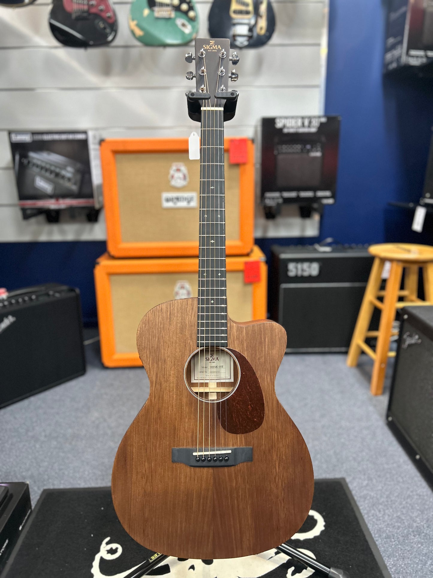 Sigma 15 Series 000MC-15E Auditorium Electric/Acoustic Guitar