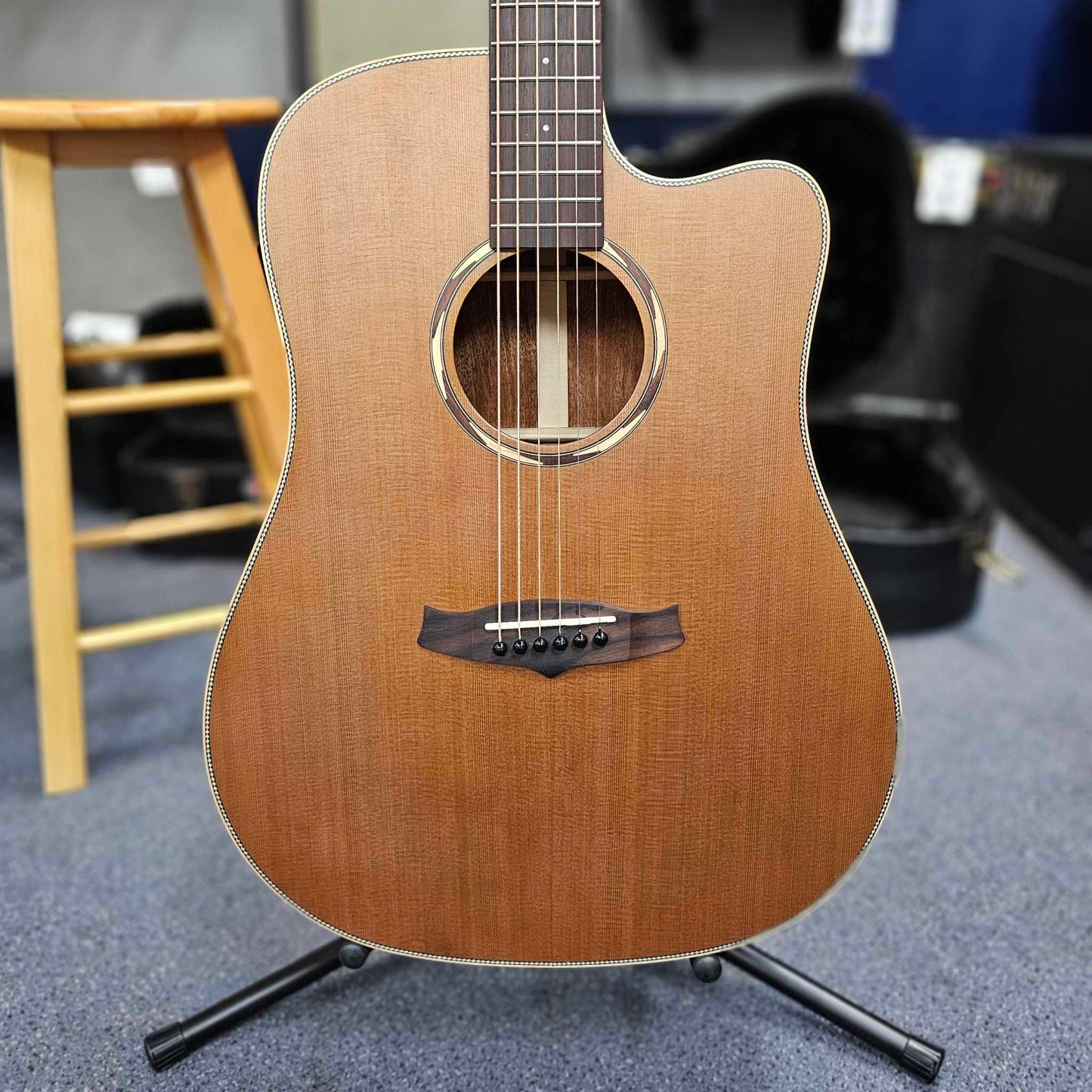 Tanglewood T20DCE Australian 20th Anniversary Dreadnought Electric/Acoustic Guitar with Case