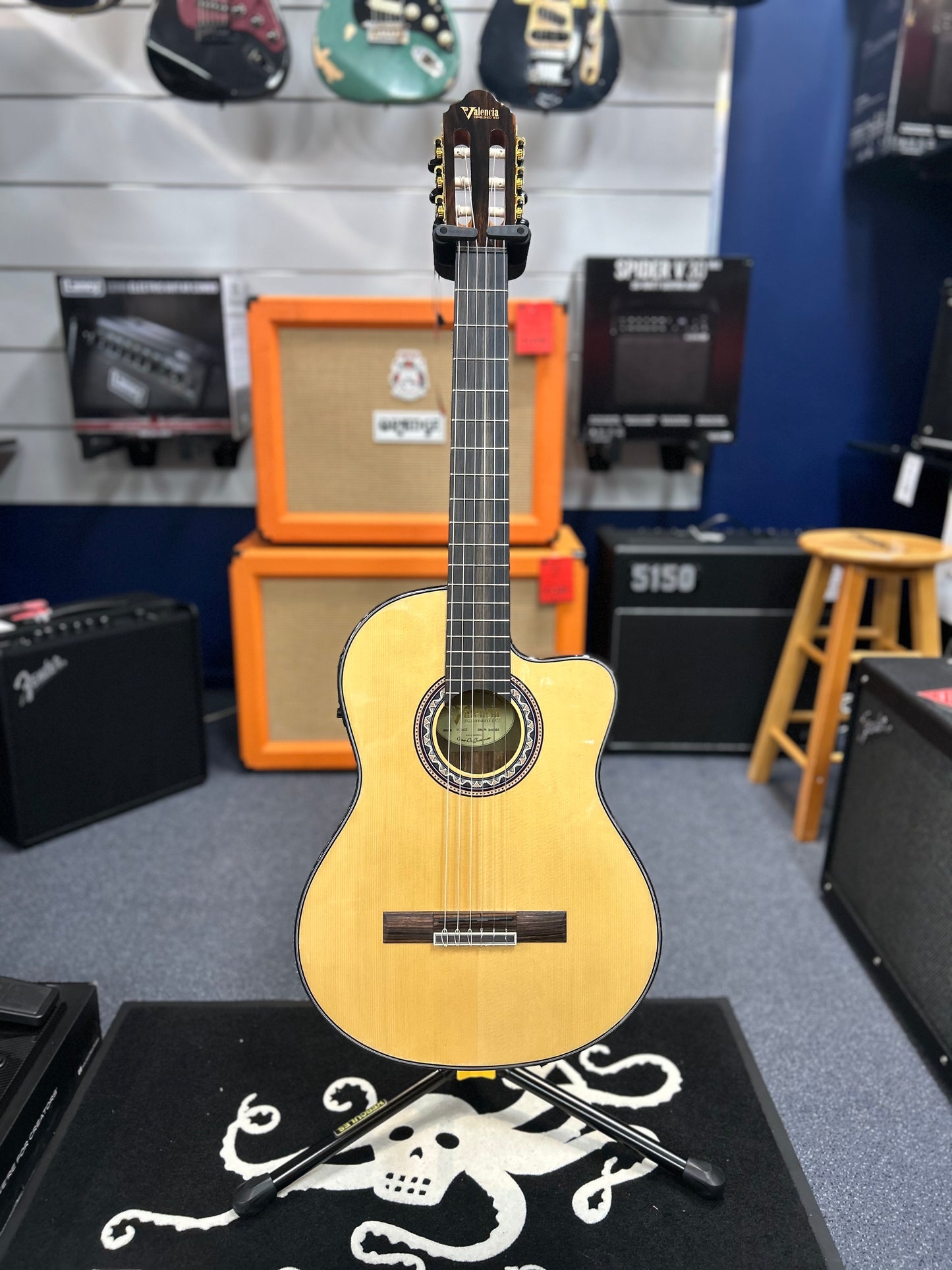 Valencia VC564CE 4/4 Size Nylon String Electric/Acoustic Guitar
