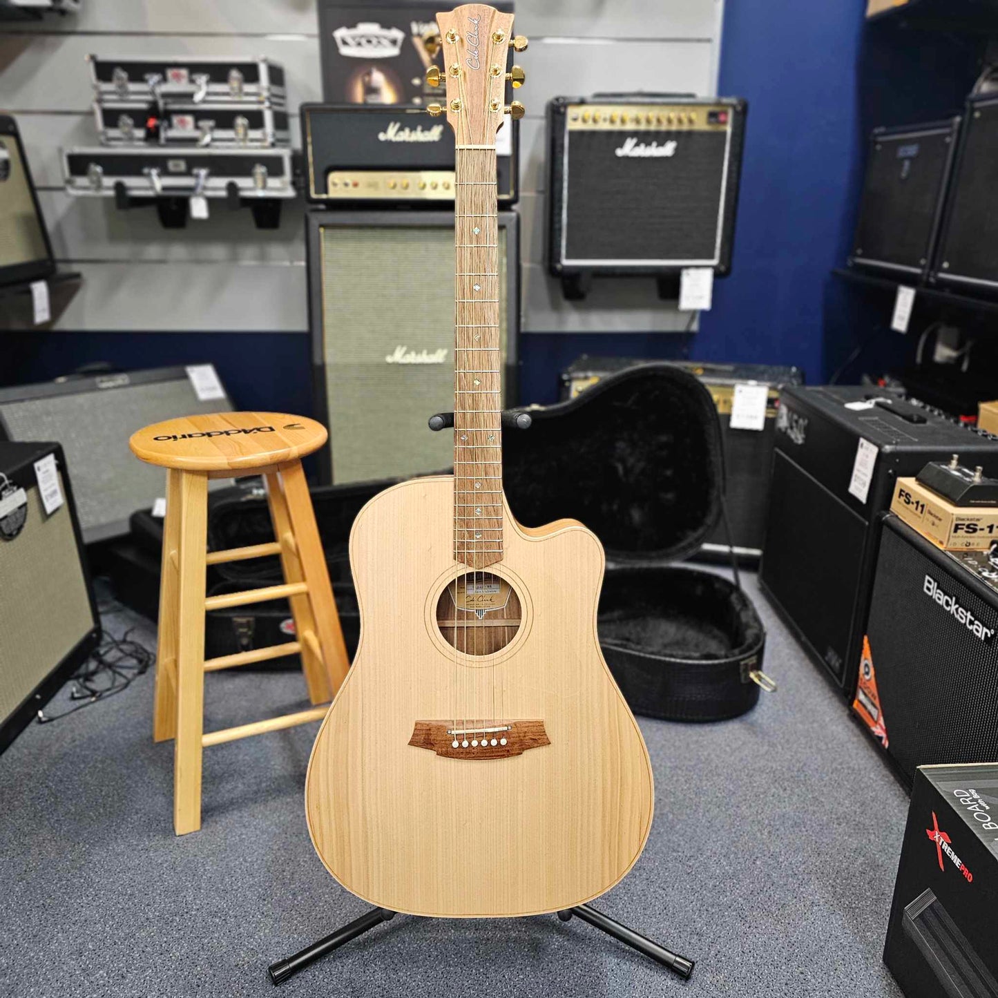 Cole Clark Fat Lady II Bunya Blackwood Electric/Acoustic Secondhand Guitar with Case