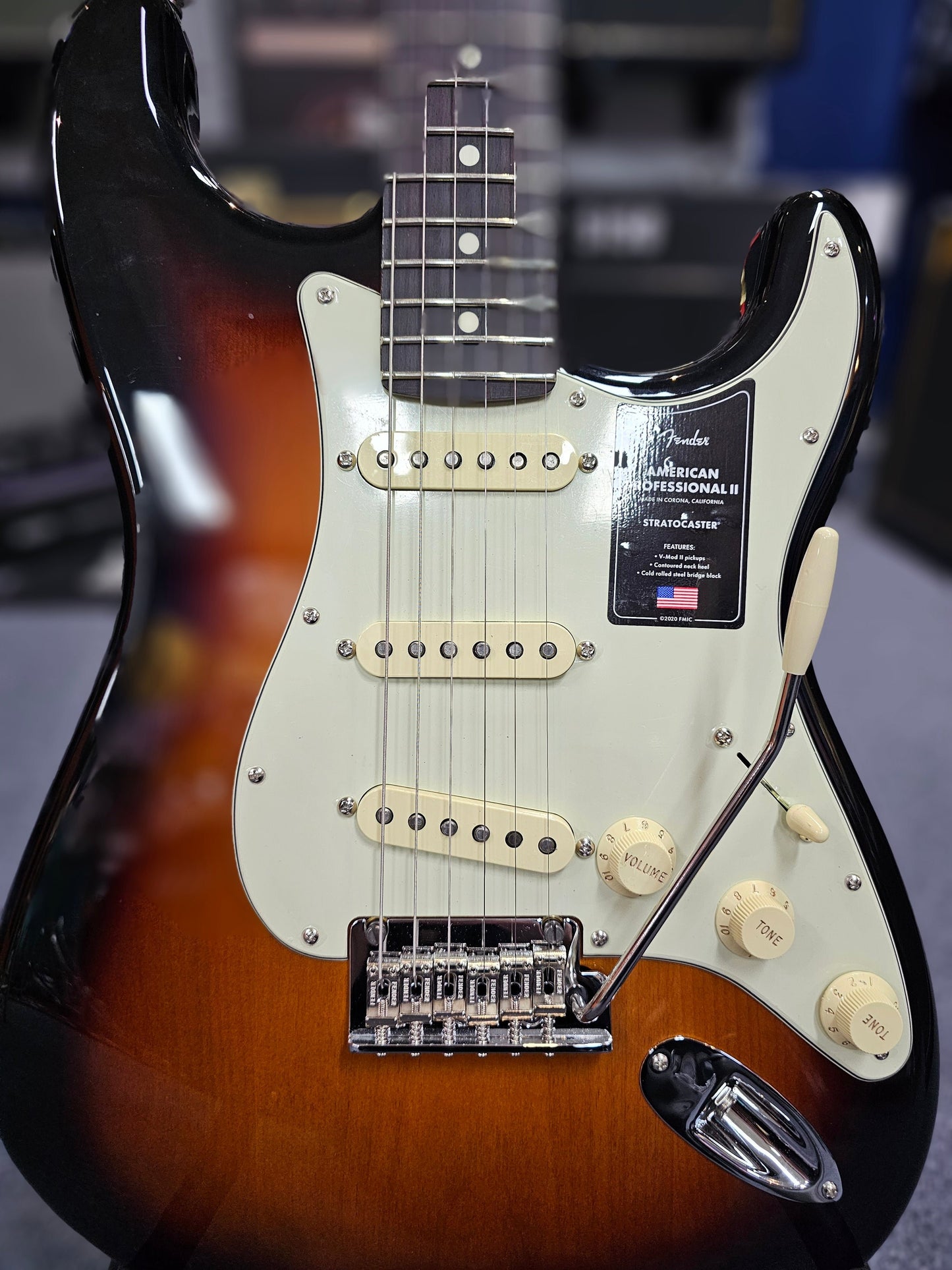 Fender American Professional II Anniversary 2-Colour Sunburst Stratocaster with Deluxe Hard Case