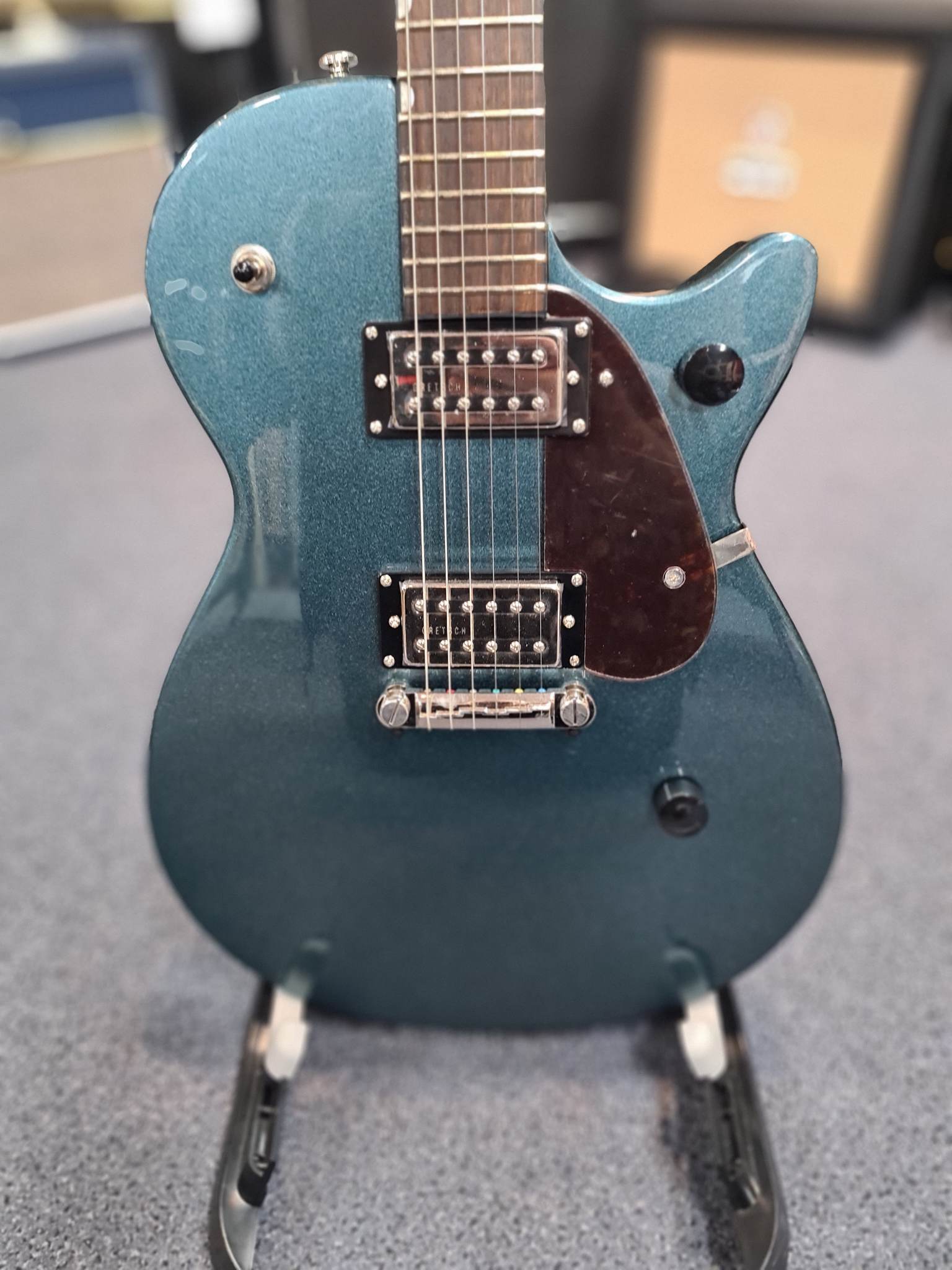 Gretsch g2210 deals gunmetal