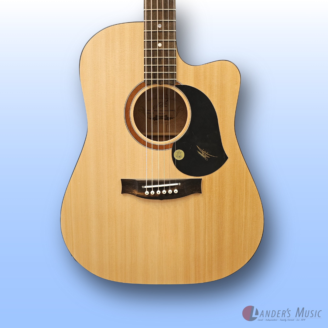 Maton Solid Road Series SRS60C Electric/Acoustic Guitar with Case