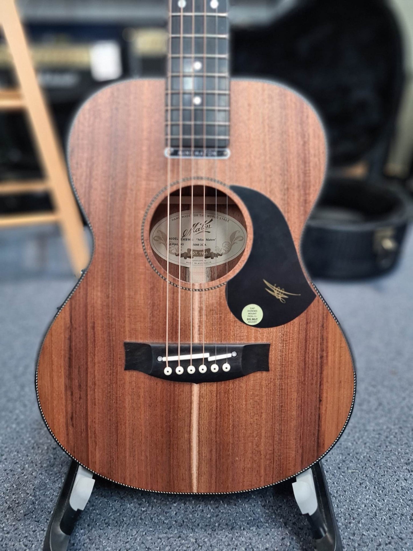 Maton EMBW-6 Blackwood Mini Maton Electric/Acoustic Guitar with Case