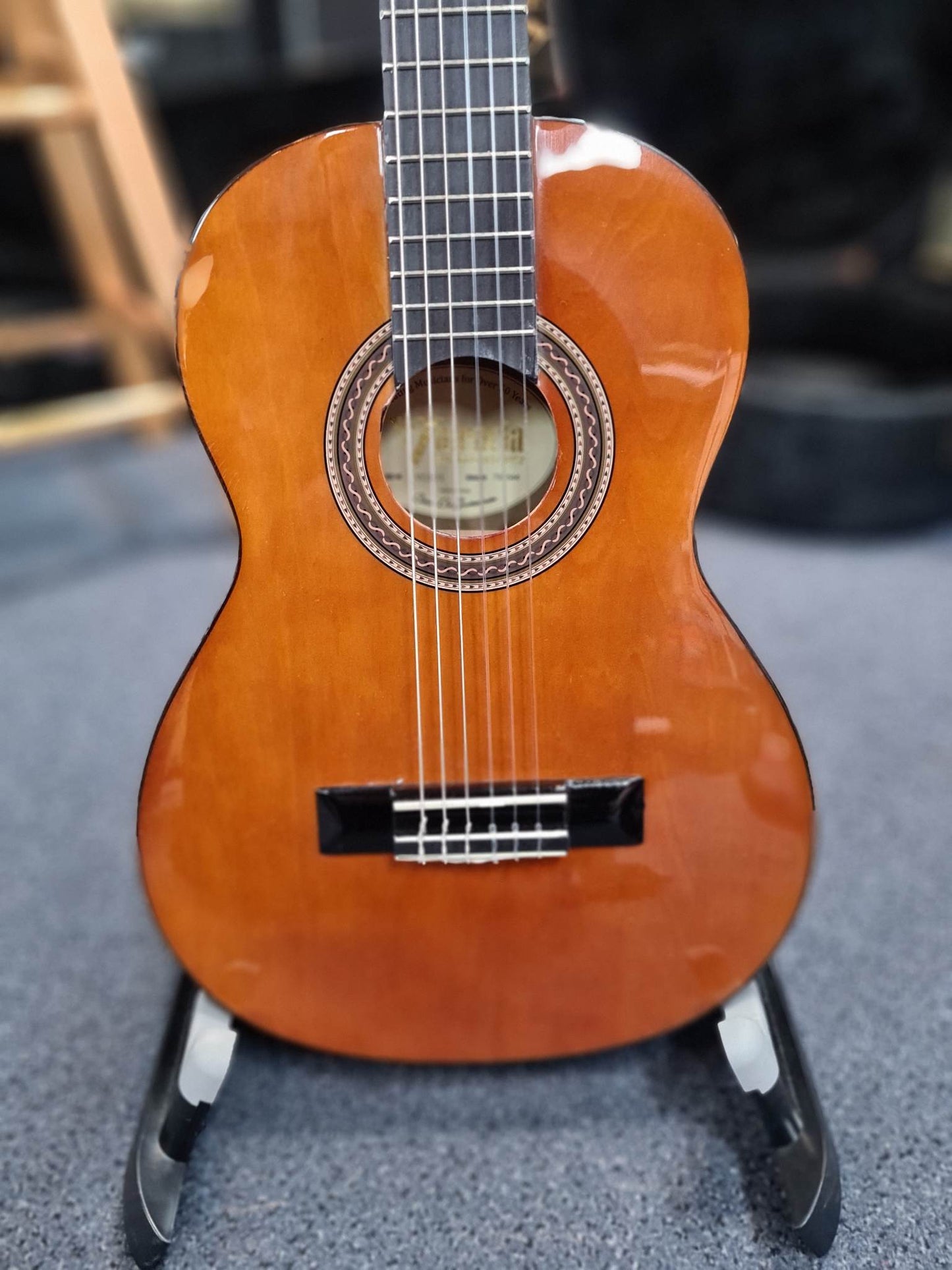 Valencia VC101 1/4 Size Nylon String Guitar