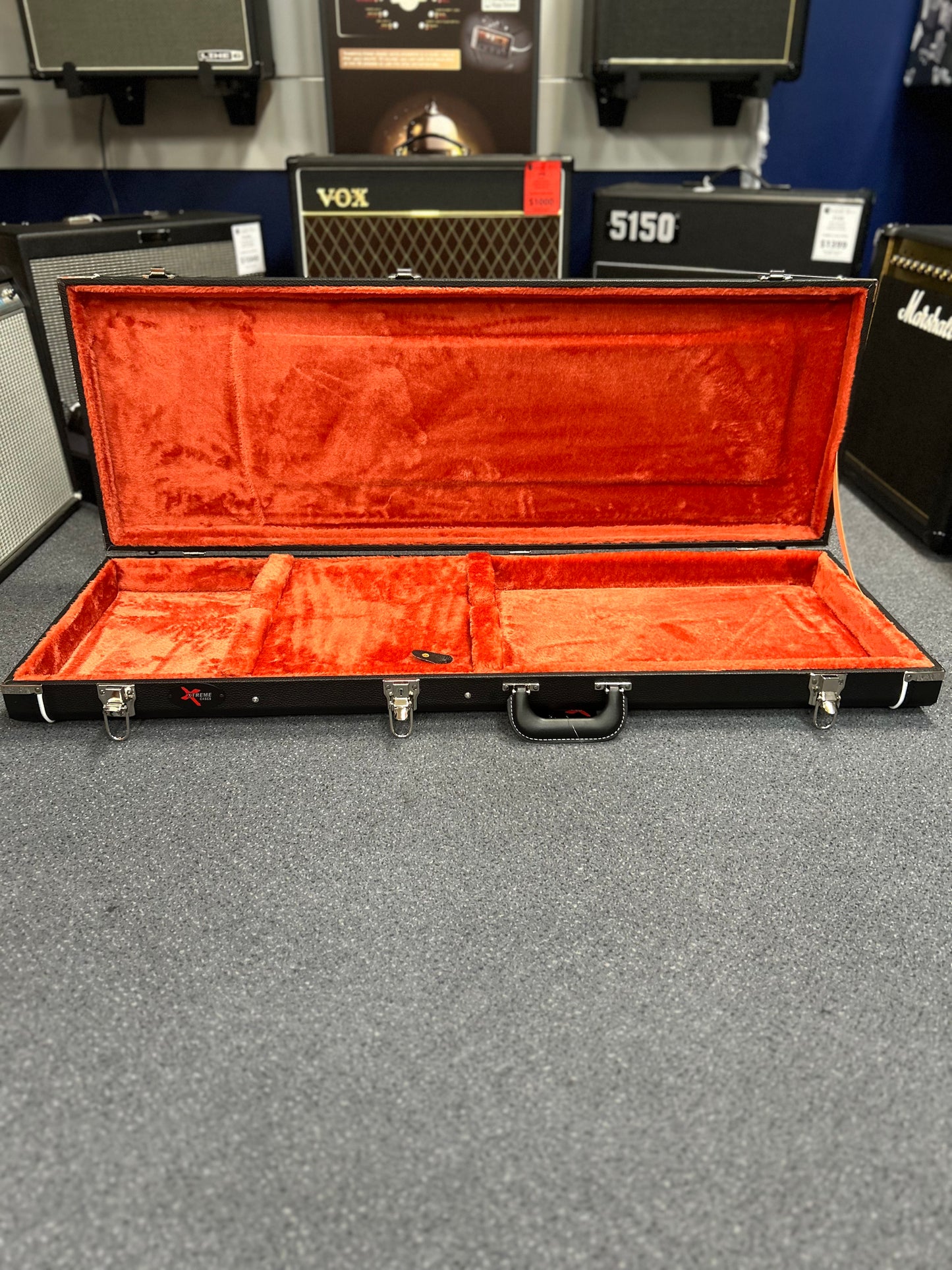 Xtreme Vintage Hard Case for Jag and Jazz Shaped Guitars