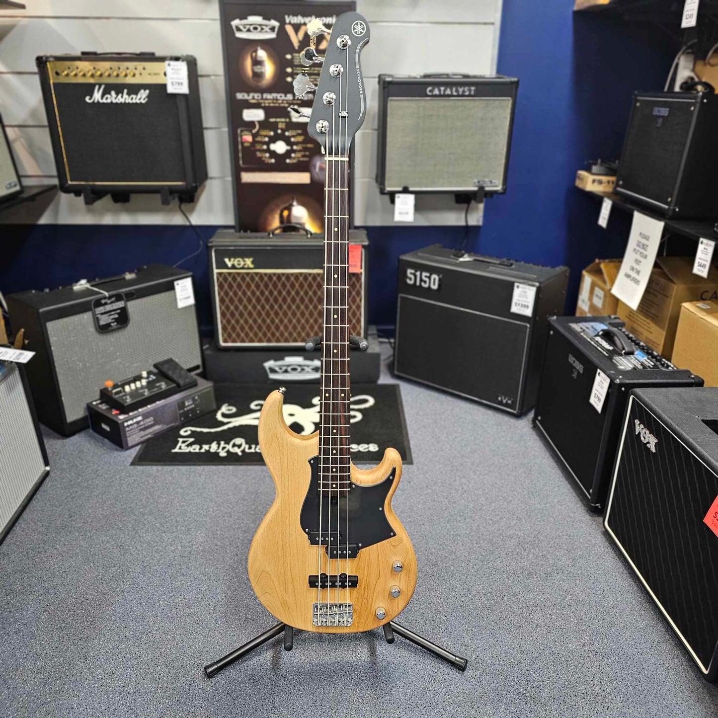 Yamaha Broadbass Yellow Natural Bass Guitar