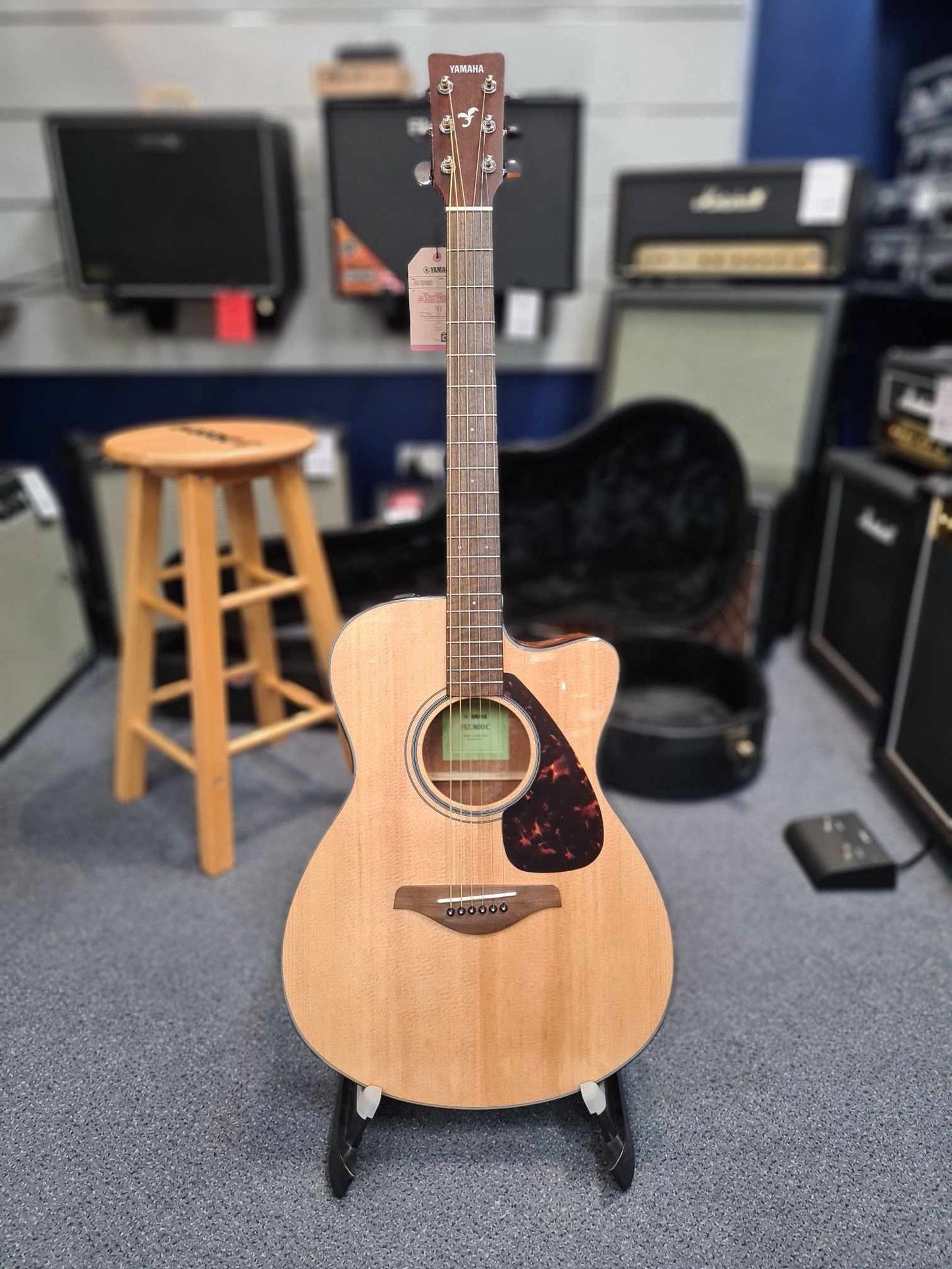 Yamaha FSX800C Natural Electric/Acoustic Guitar