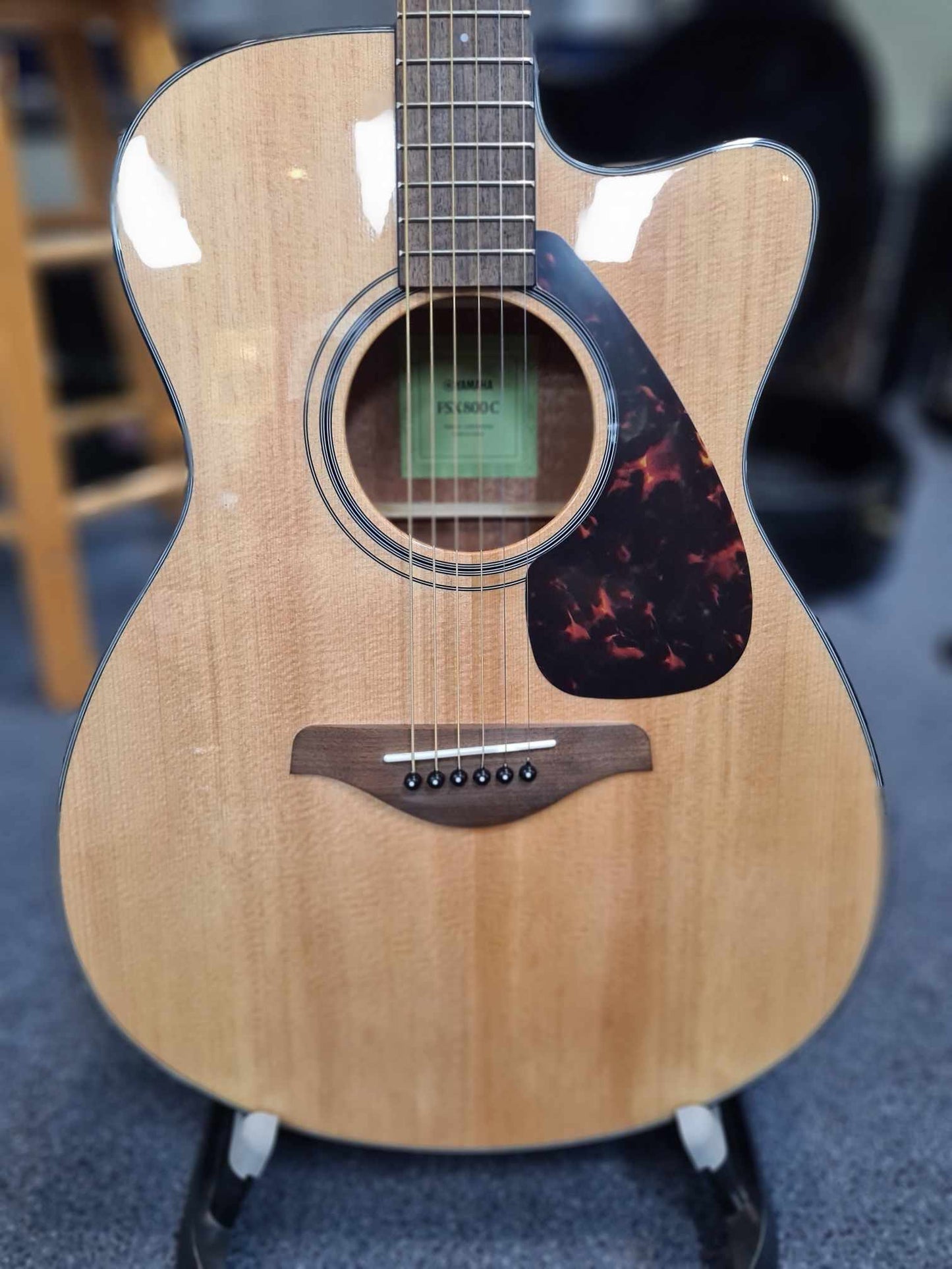 Yamaha FSX800C Natural Electric/Acoustic Guitar