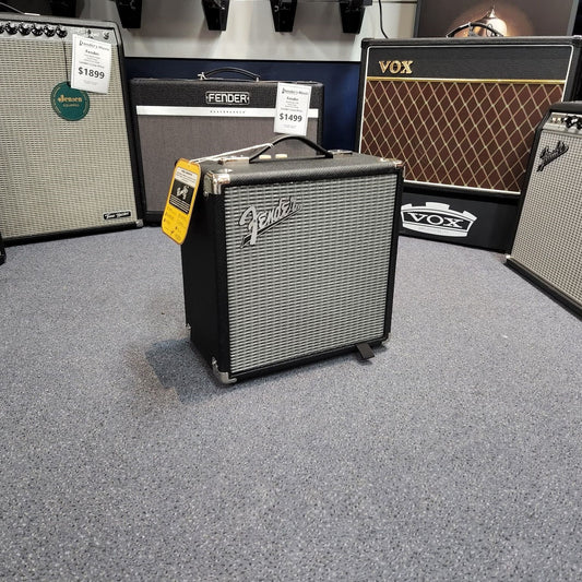Fender Rumble 15 Combo V3 Bass Amplifier